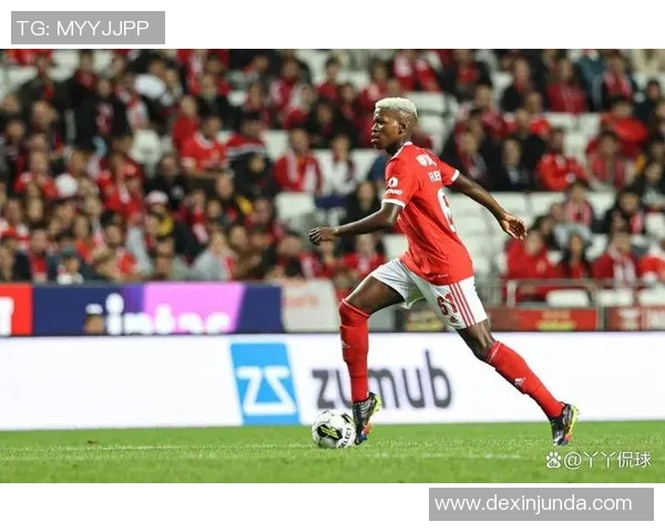 本菲卡狂胜马竞6-2神奇扑救成比赛转折点引发热议 本菲卡狂胜马竞6-2神奇扑救成比赛转折点引发热议