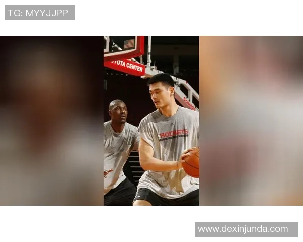 詹姆斯调侃姚明引发热议球场友谊与竞争的微妙平衡