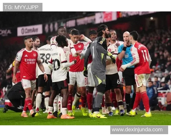 意甲焦点战曼城与阿森纳握手言和红牌事件引发全场热议 意甲焦点战曼城与阿森纳握手言和红牌事件引发全场热议