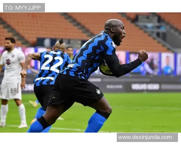 本菲卡在世界杯中以3-0战胜那不勒斯补时进球引发全场狂欢