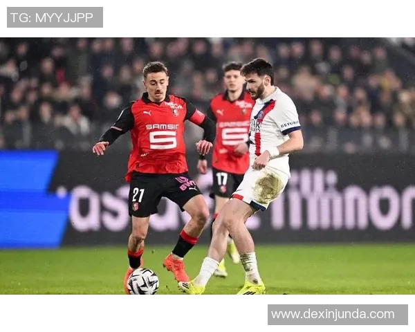 德甲激战:热刺逆转巴黎圣日耳曼补时绝杀引发全场狂欢 德甲激战:热刺逆转巴黎圣日耳曼补时绝杀引发全场狂欢